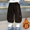 Pantalones de Felpa para Niños Enterizo de Terciopelo 2026 Estilo Nuevo Invierno Pantalones Deportivos Infantiles Pantalones Bombachos para Bebé Estilo Coreano Ropa Infantil de Moda
