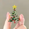 Broche de Natal mais vendido, broche de alfinete de guirlanda de árvore de Natal pintado a óleo transfronteiriço europeu e americano, acessório de luxo leve de alta qualidade
