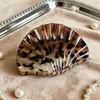 Amazon Fashion Clip de Cabelo concha Estampado de Leopardo Cruzado Europeu e Americano Novo Acessório de Cabelo Feminino Tendência
