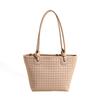 Bolsa de Lujo Ligero de Alta Calidad con Patrón de Color Sólido Exquisito para Mujer 2024 Nuevo Corea del Sur Nicho Bolso Cubo de Hombro Debajo del Brazo