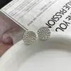 Pendientes de Hilo Espiral Europeos y Americanos Estilo Pequeño y Fresco Versátiles Simples Pendientes Lujo Ligero Sensación de Alta Gama Adornos para Orejas Accesorios para Mujer Venta al por Mayor