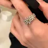 Anillo de Margarita de Lujo Ligero Estilo Coreano con Diamantes Completos para Mujer, Anillo de Dedo Índice de Gama Alta Nicho, Anillo Retro Suave, Nuevo Accesorio para Mano