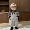 Ropa Nueva para Bebé Estilo Coreano Conjunto de Peto Primavera y Otoño Conjunto Guapo Pequeño Maestro Niño Bebé Ropa Elegante de Otoño