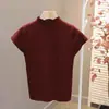 Top de Punto Original de Hilo Retorcido de Cuello Alto Corto para Mujer, Diseñado como Capa Base con un Top Blanco Ajustado Debajo