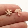 Pendientes de Paraguas de Copo de Nieve Asimétricos Diseño de Nicho Invierno 2025 Acero Inoxidable Perforación de Hélice Personalizada Accesorios de Moda