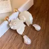 Collar con colgante de concha de caracola con cuentas de perlas, estilo vacacional, cadena para la clavícula moderna y versátil, sensación de lujo ligero y alta gama, accesorio para mujer