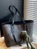 Bolso Tote de Gran Capacidad para Desplazamiento, Bolso de Axila Moderno y Elegante 2025 Nuevo Bolso de Hombro Informal y Relajado de Moda