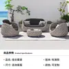 Sofá exterior combinado directo de fábrica patio terraza simple impermeable sofá exterior de ratán sofá de madera color toronja de moda en internet
