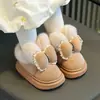 2026 Novo Modelo Chinelos de Algodão para Crianças para o Inverno, Sapatos de Algodão para Meninas para Dentro e Fora de Casa, Chinelos de Algodão Quentes para Crianças Maiores e Bebês