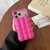 Funda minimalista de color sólido tridimensional de nube adecuada para iPhone 17 Pro Max, 16 Pro, acabado mate para 15/14