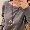 Design de Coração Retrô Colar Retrô com Cruz BM Corrente Longa para Suéter Punk de Alta Qualidade Ornamentos de Pescoço para Suéteres de Nicho