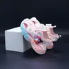 Sandalias de punta cerrada para niña Suela suave Antideslizantes Verano 2025 Zapatos nuevos para niños Zapatos deportivos de playa huecos para estudiantes de niño