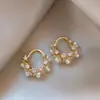 Pendientes de Perla Retro Franceses Lujo Ligero Moda Gama Alta Elegantes Elegantes Tachuelas Exquisitos Nicho Versátiles Pendientes Sencillos para Mujer