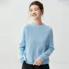 Suéter de cachemira para mujer de otoño e invierno, cuello redondo, corte holgado, suave y cómodo, versátil, con un diseño de punto trenzado calado, tejido y grueso para usar en capas