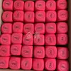 Fornecer dados EVA vermelhos de 80mm em formato quadrado com corte de padrão de letras chinesas, inglesas e números, dados de ensino