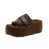 Sandálias slip-on minimalistas estilo coreano com sola grossa, aumento de 7cm de altura para mulheres, novas pantufas casuais de algodão com velcro outono/inverno 2026 para mulheres