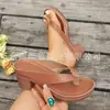 Comercio exterior transfronterizo otoño 2026 nuevas chanclas con cuña y plataforma gruesa, sandalias de dedo transfronterizas talla grande con tacón grueso y punta redonda