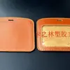 Portatarjetas de trabajo de cuero con cordón de fácil extracción Soporte para tarjetas de identificación de trabajo bancario Colgante telescópico