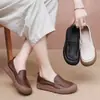 Mocasines retro de piel suave para mujer, nueva colección otoño 2026, zapatos slip-on versátiles, zapatos tipo mom de suela suave, zapatos planos de punta poco profunda