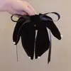 2026 Nuevo Estilo Pinza para el Cabello con Lazo Grande de Terciopelo Rojo, Accesorio para el Cabello para Niñas, Tocado de Princesa Nupcial de Borla de Alta Gama