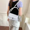 Bolsa de Ombro Único de Luxo Leve para Axila 2026 Nova Bolsa Transversal para o Dia a Dia da Mulher Bolsa Baguete Retrô Exquisita Super Quente