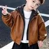 Conjunto de Chaqueta de Cuero de Otoño para Niños 2026 Nuevo Elegante Travieso Genial Estilo Coreano Niño Pequeño Guapo Estilo Callejero Pantalones Modernos