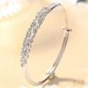 Pulsera de Pavo Real Yihua Pulsera de Plata Grabada en Relieve Moda Juvenil Pavo Real Deslizante Pulsera de Seda de Flor de Fénix