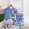 Traje Infantil 2025 Verão Novo Estilo Coreano Roupas Infantis Camiseta de Manga Curta para Meninos Conjunto de Duas Peças Traje de Verão Infantil