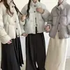 Yuyan Yunduo Chaqueta de plumón cálida acolchada para mujer 2025 Invierno Patchwork avanzado Cuello de punto 90 plumón de pato blanco Chaqueta corta