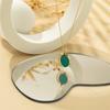 Colar Feminino da Moda e Elegante com Zircônia Turquesa Incrustada e Ouro, Joia de Nicho, Luxo Acessível, Presente para Amigos
