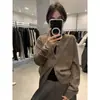 Cárdigan corto de punto color marrón melardo para mujer, otoño e invierno, alta gama, entallado a la cintura, suéter adelgazante, top interior