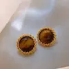 Pendientes Redondos de Encaje Retorcido con Piedra Ojo de Tigre Maillard Estilo Metalizado de Lujo Ligero Temperamento Moda Influencer de Internet