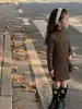 Suéter Base de Longitud Media para Niñas Otoño e Invierno 2026 Nuevo Estilo Coreano Suéter de Punto Cálido Vestido Jersey de Moda