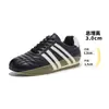 Zapatillas blancas de suela gruesa populares en TikTok, nuevo modelo otoño 2026, zapatillas de entrenamiento casual con cordones estilo alemán, zapatillas deportivas Cortez elegantes