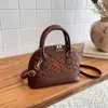 Bolso de Mano Boston de un Solo Hombro de Alta Gama Bolso Cruzado 2025 Invierno Elegante Casual Bolso Cruzado Bordado