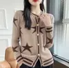 Cardigan de Punto Único Estilo Nuevo 2026 para Mujer, Suéter Elegante Reductor de Edad con Cuello Redondo para Otoño e Invierno, Chaqueta de Abrigo Moderna para Mujer