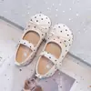2026 Verão Novos Sapatos de Salto Baixo Retro com Bolinhas Sapatos Planos Franceses Mary Janes Infantil Boca Rasa Solado Macio Sapatos de Dança Infantil
