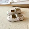 Zapatos de Piel Gamuzada Estilo Bosque Dulce para Niñas 2026 Primavera y Otoño Nuevos Mary Jane de Suela Suave Cereza Lindos Zapatos de Princesa
