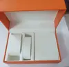 Novo Conjunto de Presente Seis Peças para Mulheres: Relógio de Pulseira de Aço Totalmente Cravejado Simples Versátil, Pulseira, Brincos, Anel, Colar