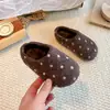 Mules sin cordones de lunares para niñas, nuevo estilo otoño 2026, slip-ons de suela plana estilo Birkenstock para niños pequeños y niños pequeños
