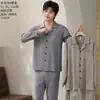 Conjunto de cárdigan para hombre Panyumei, de imitación de algodón amigable con la piel, de manga larga y pantalón largo para el hogar, 26 modelos nuevos, pijama de color liso con cuello invertido
