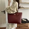 2026 Verão Clássico Nova Grande Capacidade Alta Qualidade Versátil Fashion Simples Estiloso Bolsa Tote de Ombro Único e de Mão