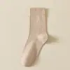 Meias de Algodão Puro para Mulheres, Meias de Cano Médio para Outono e Inverno, 10A Antibacterianas, Sem Costura, Absorventes de Suor, Respiráveis, Meias de Negócios Zhuji, Meias Femininas Anti-Pilling