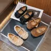 Zapatos Birkenstock para Niñas Primavera 2025 Nuevos Zapatos Infantiles Mocasines con Borlas para Niñas Zapatos Suaves para Bebé Princesa Modernos