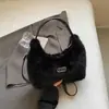Bolso Relleno Bolso Pequeño para Mujer 2025 Otoño Nueva Moda Nicho Aspecto de Alta Calidad Estilo Extranjero Bolso de Hombro Único Cruzado