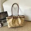 Popular Bolsa de Lunares de Gran Capacidad para Mujer 2026 Nueva Versátil para el Trabajo Bolso de Hombro Único Bolso Tote Casual de Mano