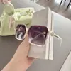 Gafas de Sol Avanzadas Resistentes a los Rayos UV para Mujer, Cuadradas de Montura Grande, Adelgazantes para Cara Redonda, Resistentes al Sol, Distintivas y a la Moda