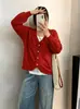 Top de punto de imitación de dos piezas con cuello en V para mujer de talla grande, otoño 2026, cárdigan de punto casual versátil con volantes para damas de talla grande