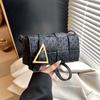 Diseño Nicho Moda Bolso Cuadrado Pequeño 2025 Nuevo Moda Simple Tofu Bolso de Hombro Casual Versátil Retro Bolso Cruzado