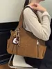 Bolsa de Gran Capacidad para Mujer 2026 Nuevo Invierno Retro Versátil Bolso Cruzado de Alta Gama Bolso de Hombro tipo Tote para Viajar de Commuter Moderno